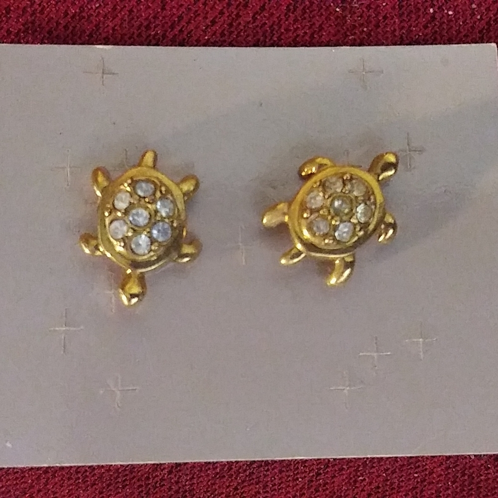 Gold turtle earrings
